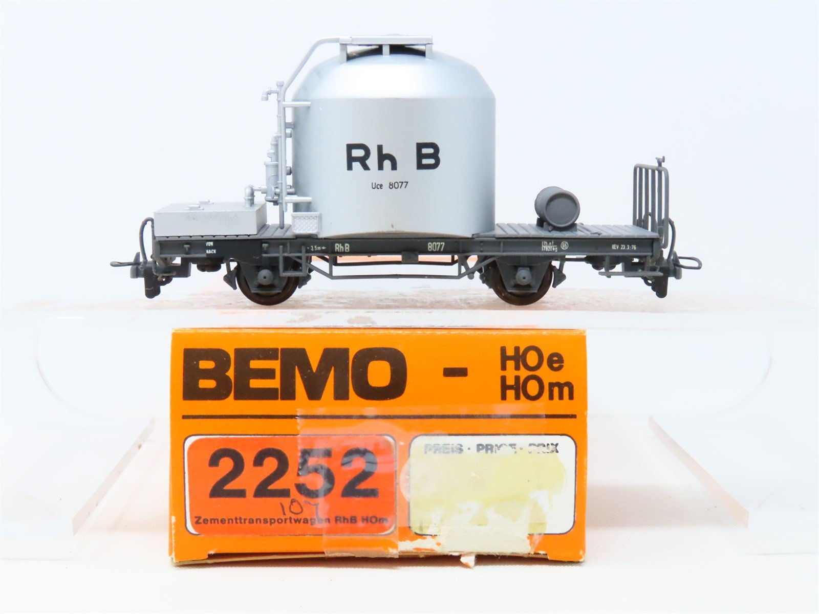 HOm Scale Bemo 2252-107 RhB Rhaetian Railway Single Silo Container Car #8077