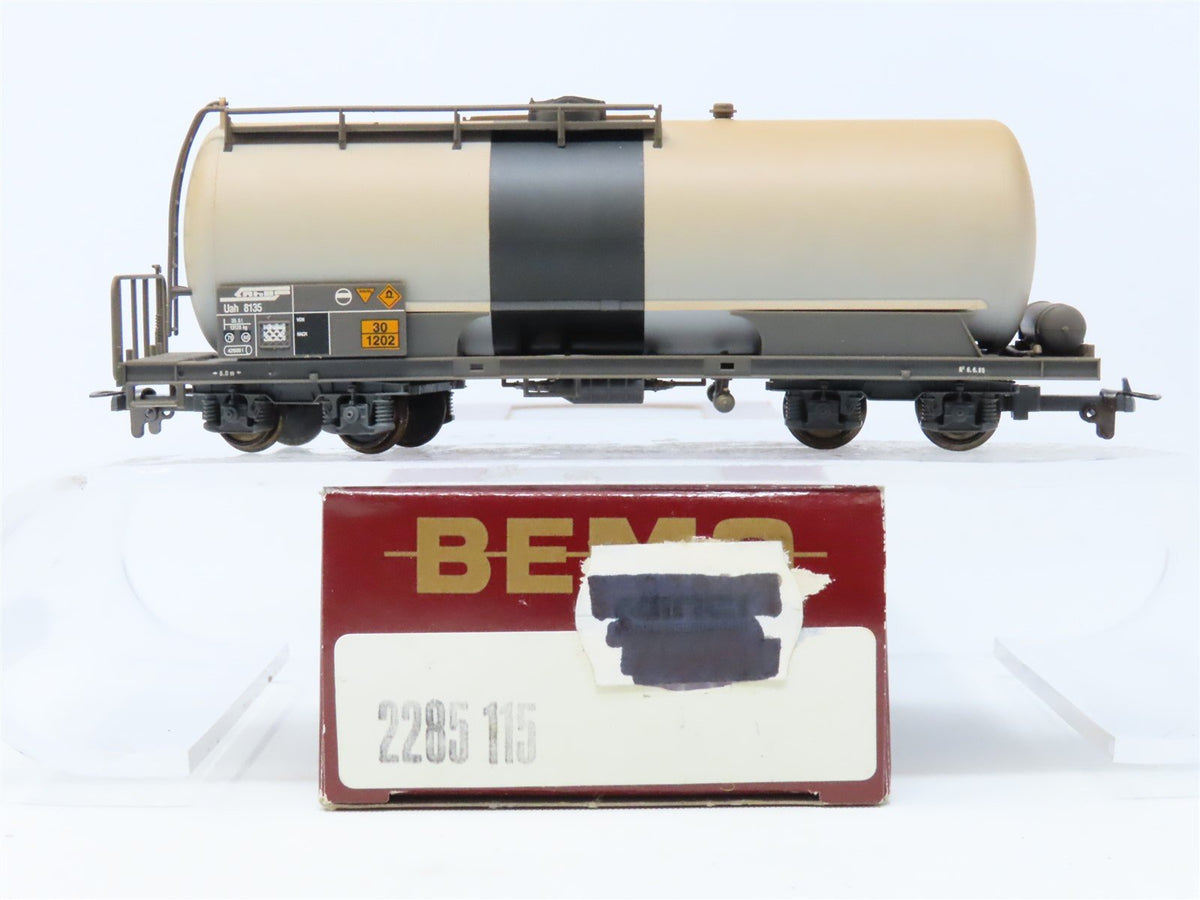 HOm Scale Bemo 2285-115 RhB Rhaetian Railway Tank Car #8135 - Weathered