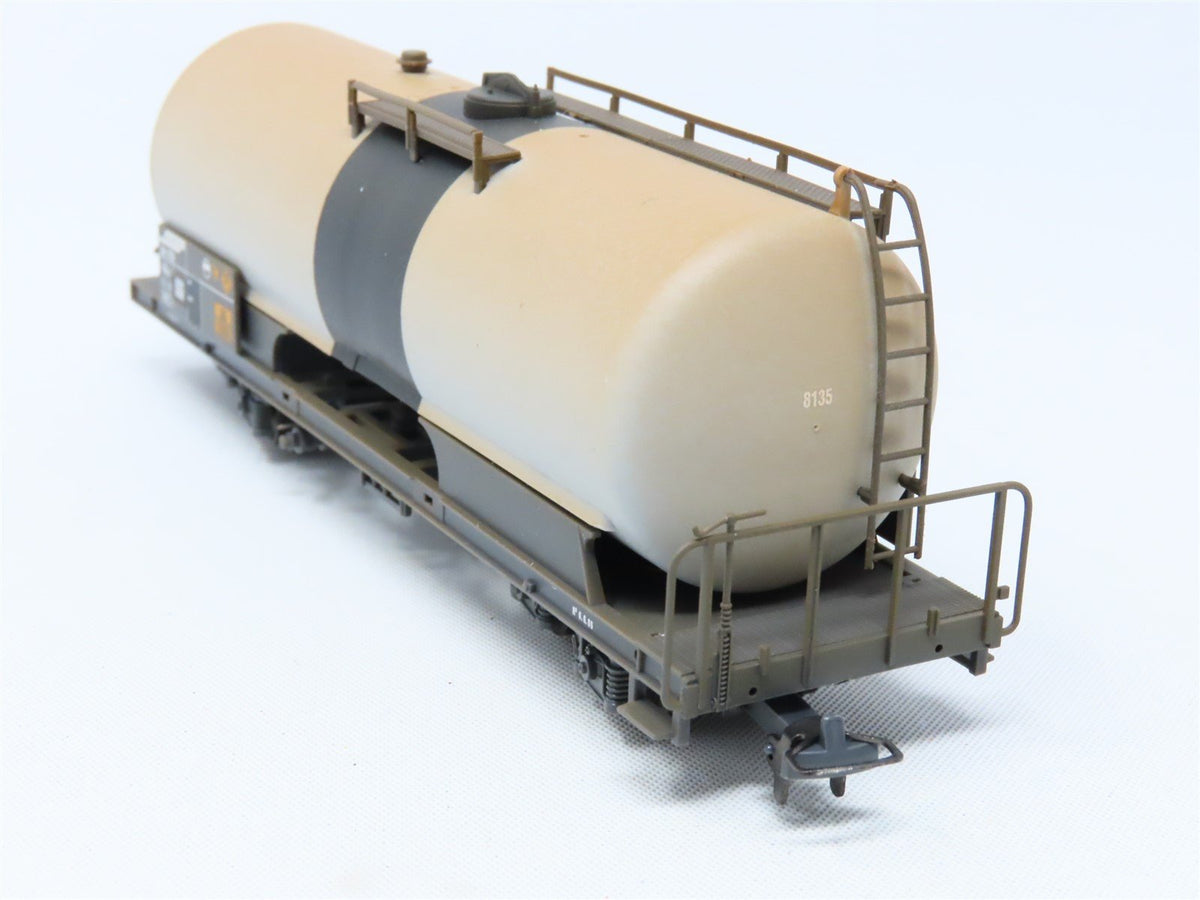 HOm Scale Bemo 2285-115 RhB Rhaetian Railway Tank Car #8135 - Weathered