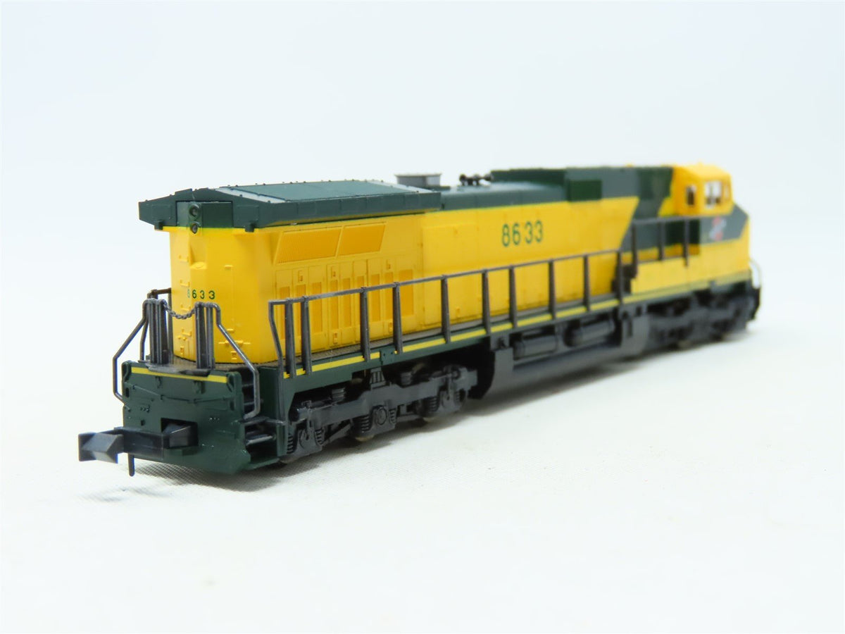 N Scale Kato 176-3302 CNW Chicago Northwestern C44-9W Diesel Locomotive #8633