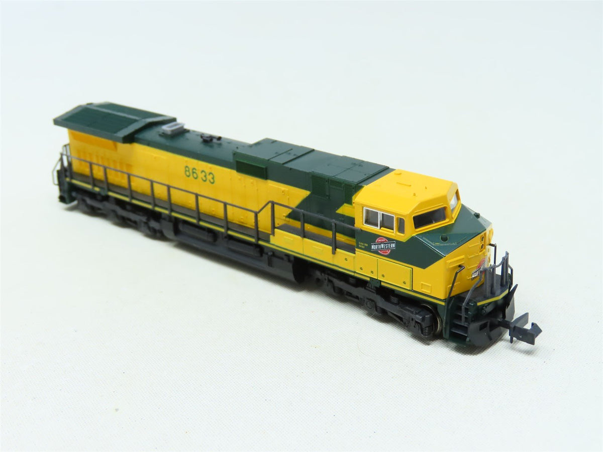 N Scale Kato 176-3302 CNW Chicago Northwestern C44-9W Diesel Locomotive #8633