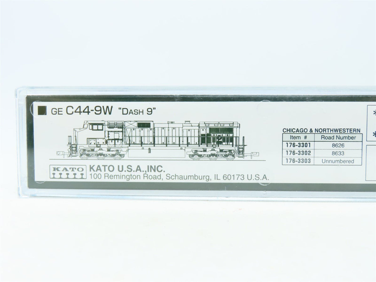 N Scale Kato 176-3302 CNW Chicago Northwestern C44-9W Diesel Locomotive #8633