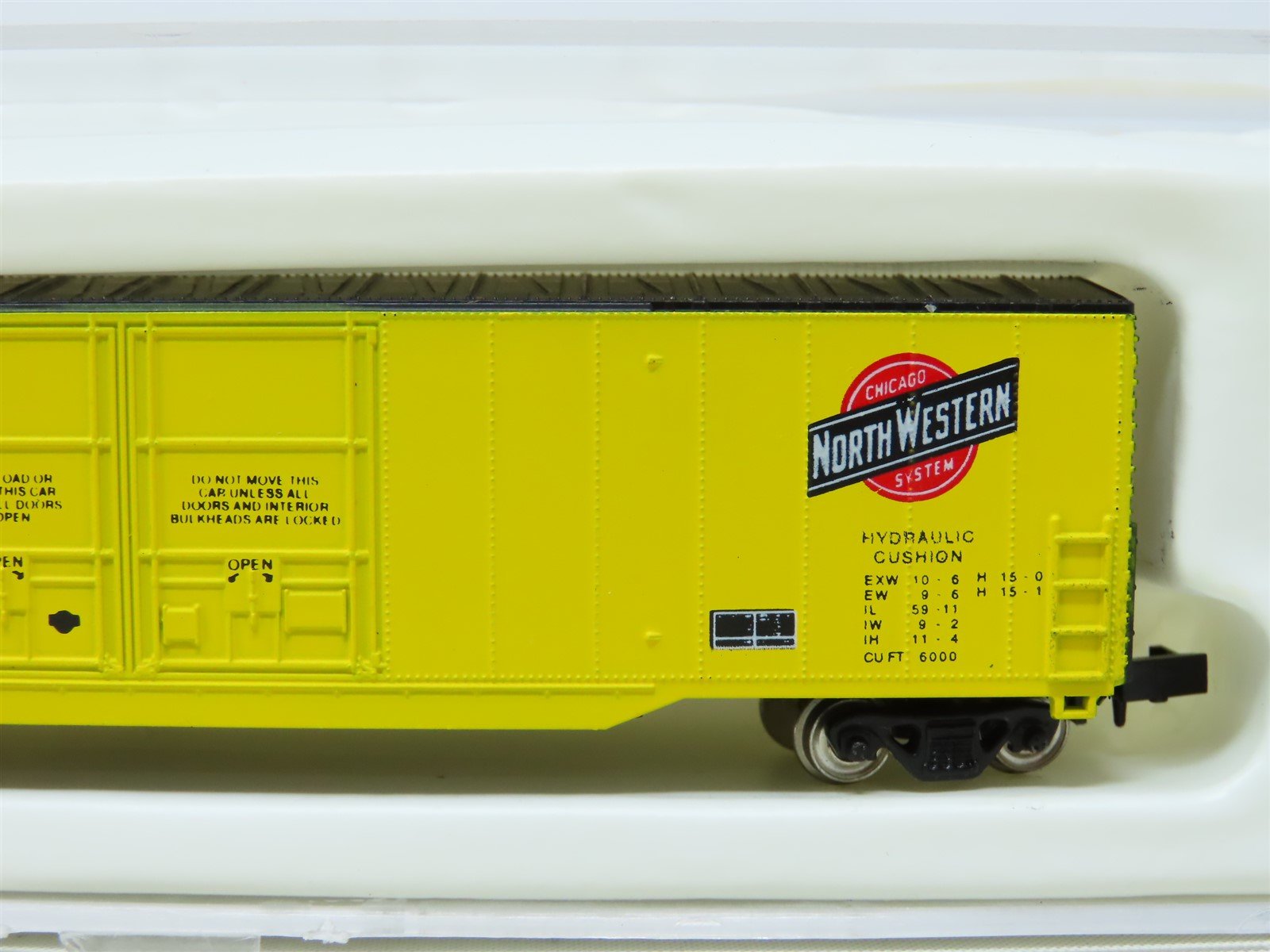 N Scale Con-Cor 001-557002-3 CNW Chicago & North Western 60' Box Car #91385