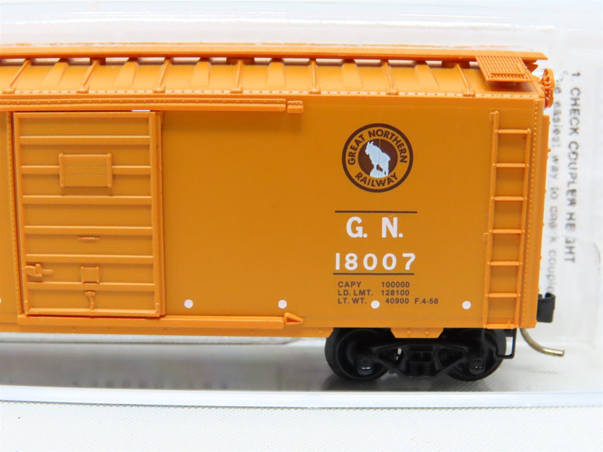 N Scale Micro-Trains MTL 20190 GN Great Northern &quot;Circus Car&quot; 40&#39; Box Car #18007