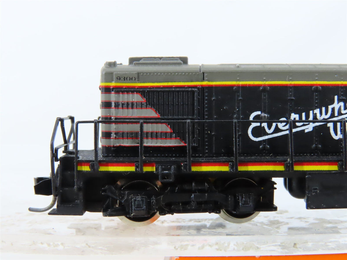 N Scale Arnold 5025 CB&amp;Q Burlington Route ALCO S-2 Diesel Switcher #9300