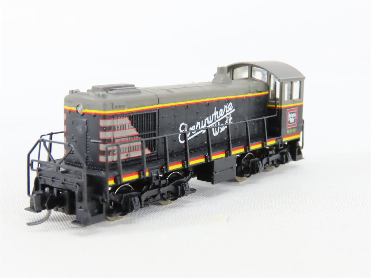 N Scale Arnold 5025 CB&amp;Q Burlington Route ALCO S-2 Diesel Switcher #9300