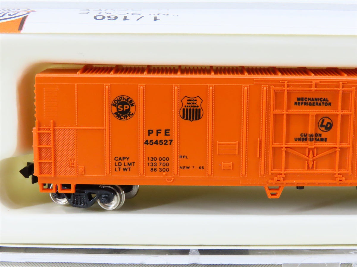 N Con-Cor #001-148201-9 SP UP PFE Pacific Fruit Express 57&#39; Mech. Reefer #454527