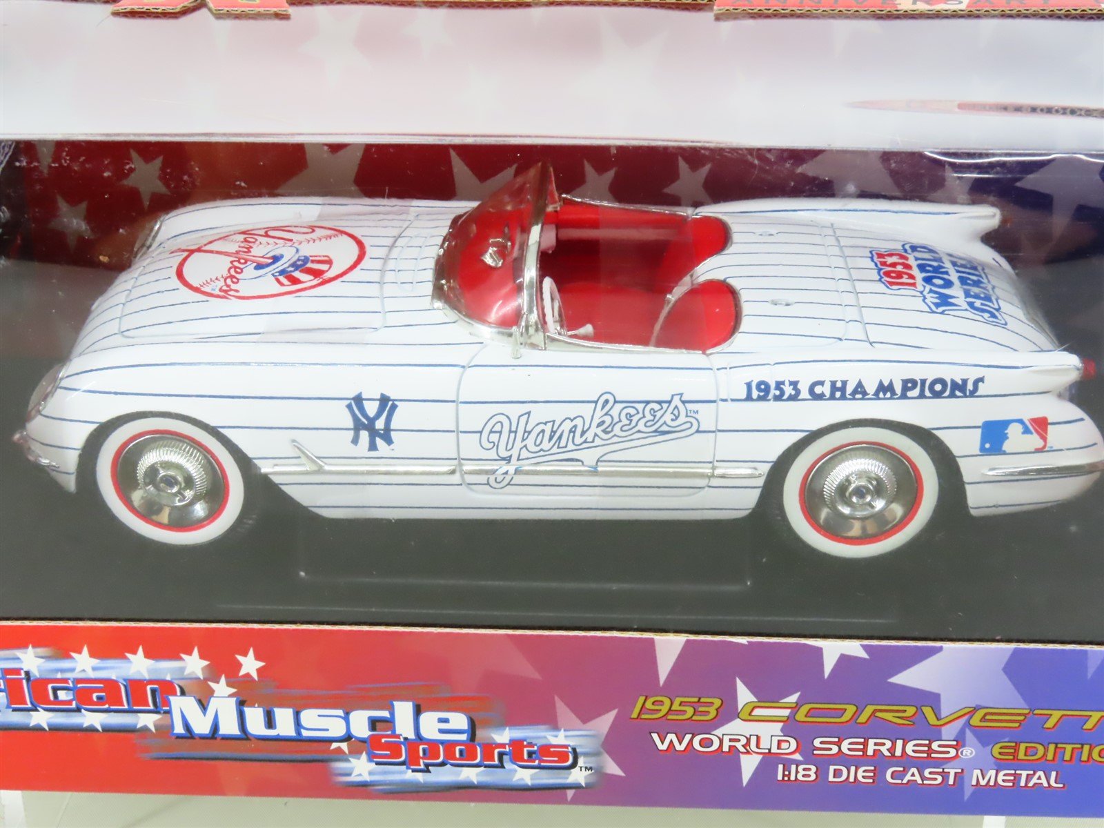 1:18 ERTL American Muscle Sports 33455 1953 Corvette YANKEES World Series