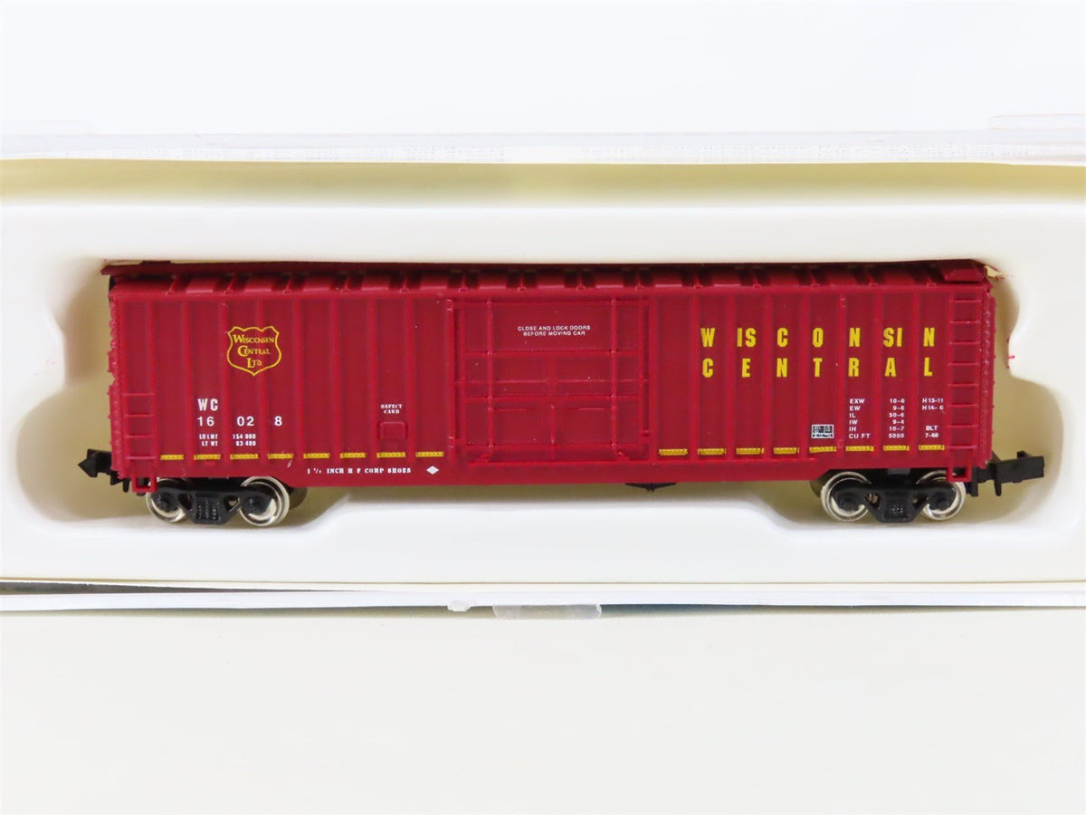 N Scale Con-Cor 001-147109 WC Wisconsin Central 50&#39; Exterior Post Box Car #16028