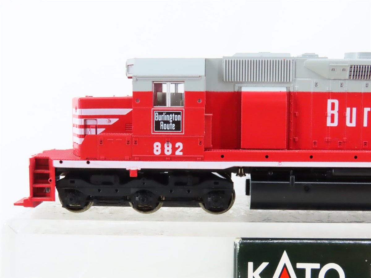 HO Scale KATO 37-01N CB&amp;Q Burlington Route EMD SD40 Diesel Locomotive #882