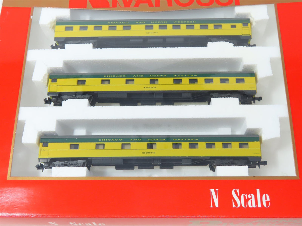 N Scale Arnold Rivarossi #0574 CNW Chicago &amp; North Western 3-Car Passenger Set