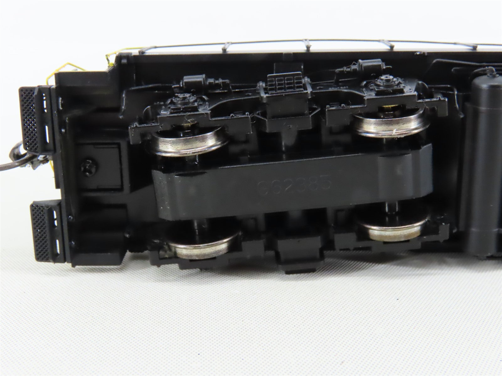 HO Scale Athearn G62675 PC Penn Central GP9 Diesel Loco #7385 w/DCC & Sound
