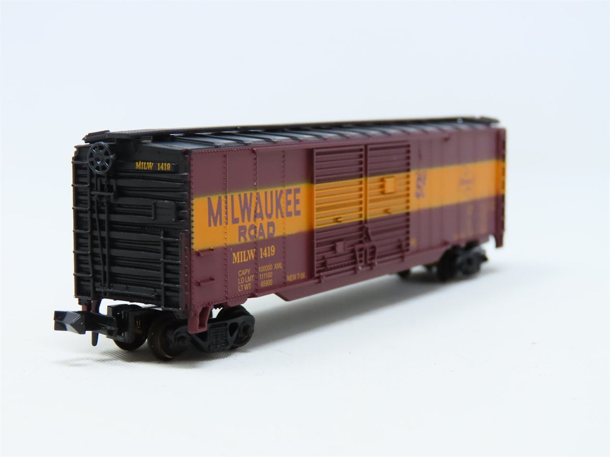 N Scale Con-Cor 0001-041206-3 MILW Milwaukee Road 50&#39; Double Door Box Car #1419