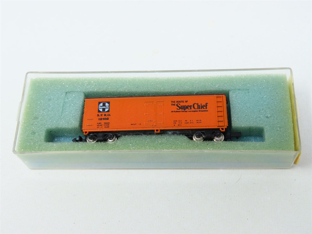 N Scale Con-Cor 1352E SFRD Santa Fe &quot;Super Chief&quot; 40&#39; Wood Reefer #12102