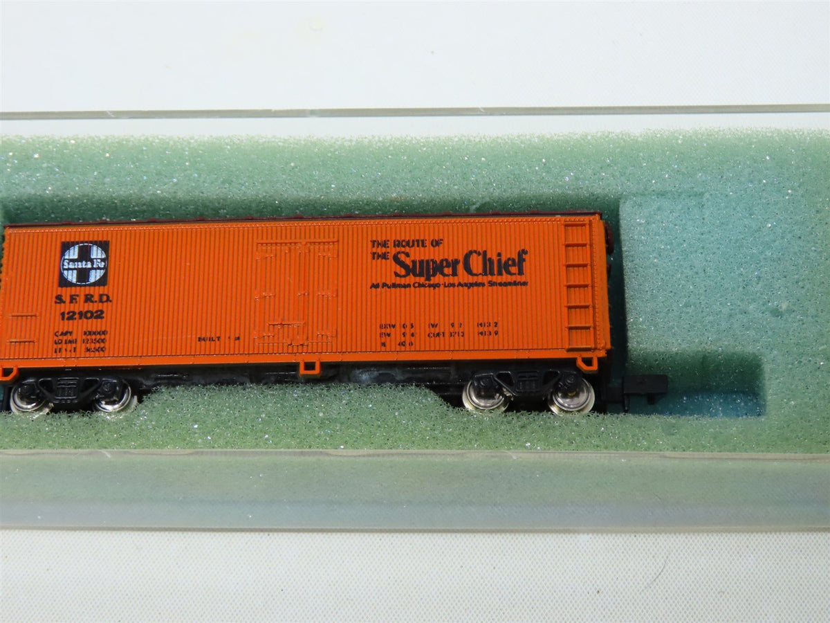 N Scale Con-Cor 1352E SFRD Santa Fe &quot;Super Chief&quot; 40&#39; Wood Reefer #12102