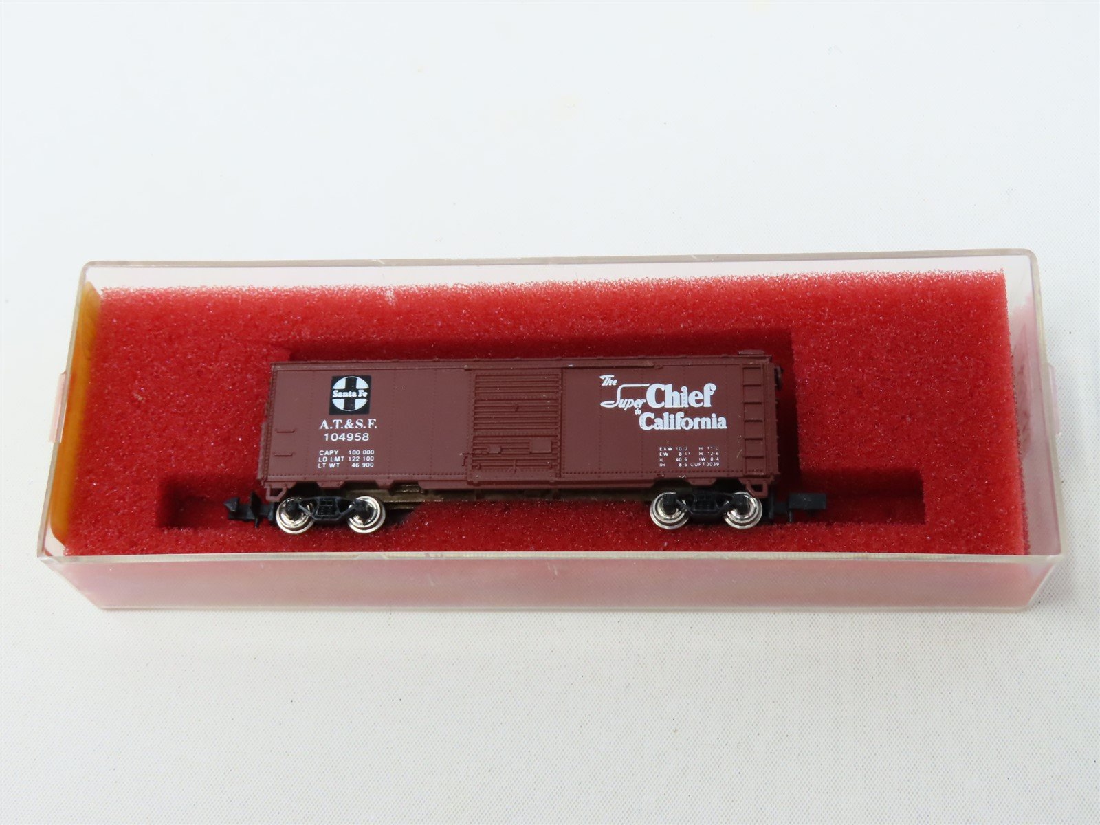 N Scale Con-Cor 0001-01003C ATSF Santa Fe Super California 40' Box Car #104958