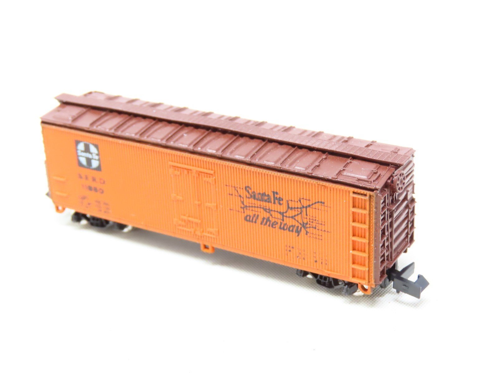N Scale Con-Cor 0001-01352A ATSF Santa Fe 'El Capitan' 40' Wood Reefer #11880