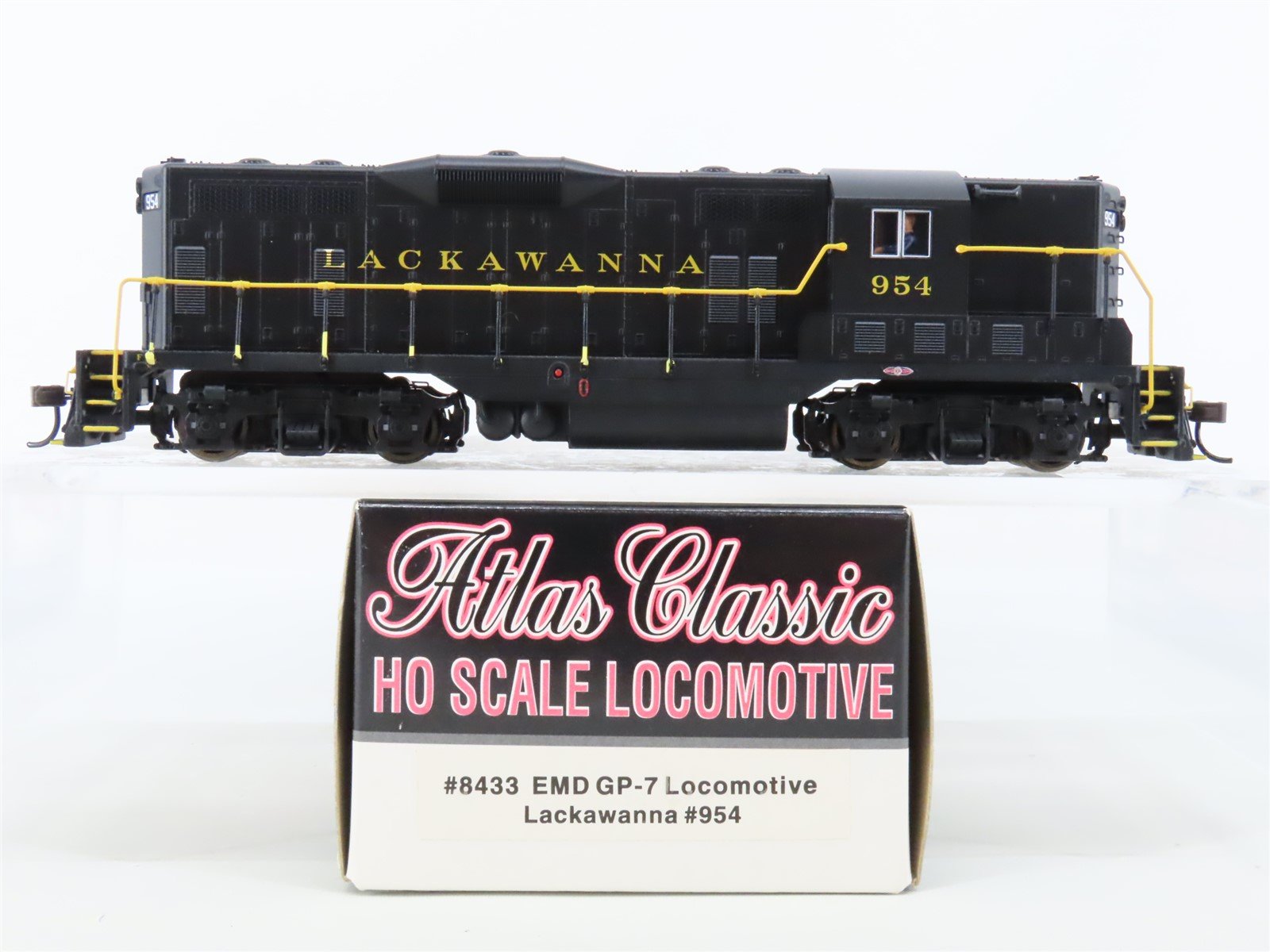 HO Scale Atlas Classic 8433 DL&W Lackawanna EMD GP7 Diesel #954 - DCC Ready