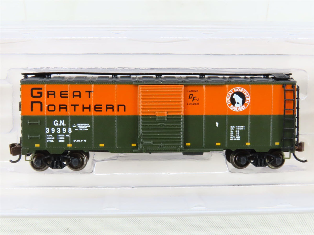 N Scale Bachmann Silver 17059 GN Great Northern 40&#39; Steel Box Car #39398