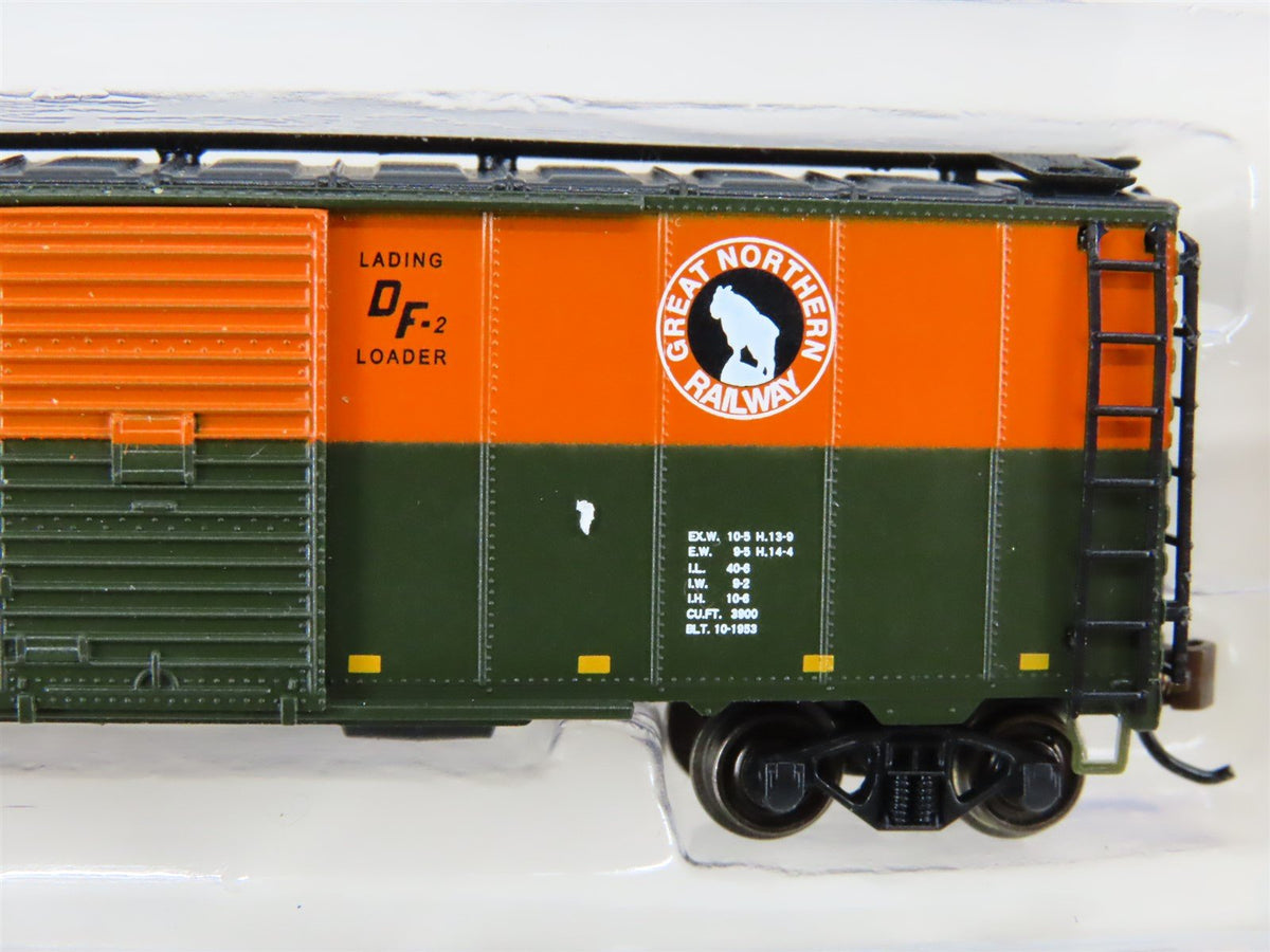 N Scale Bachmann Silver 17059 GN Great Northern 40&#39; Steel Box Car #39398