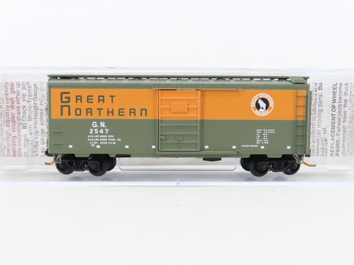 N Micro-Trains MTL 02000226 GN Great Northern 40&#39; Single Door Box Car #2547