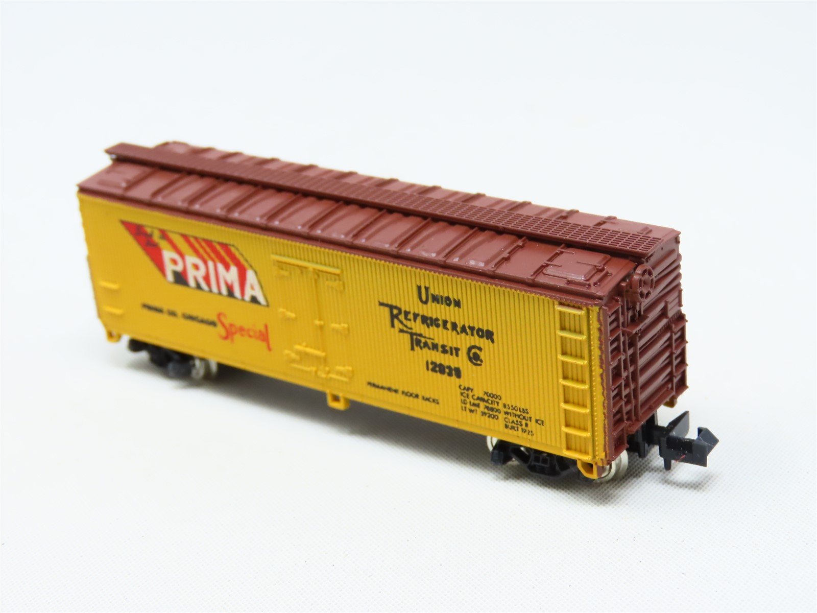 N Scale Con-Cor URTC Union Refrigerator Transit Co. Prima Wood Reefer #12939