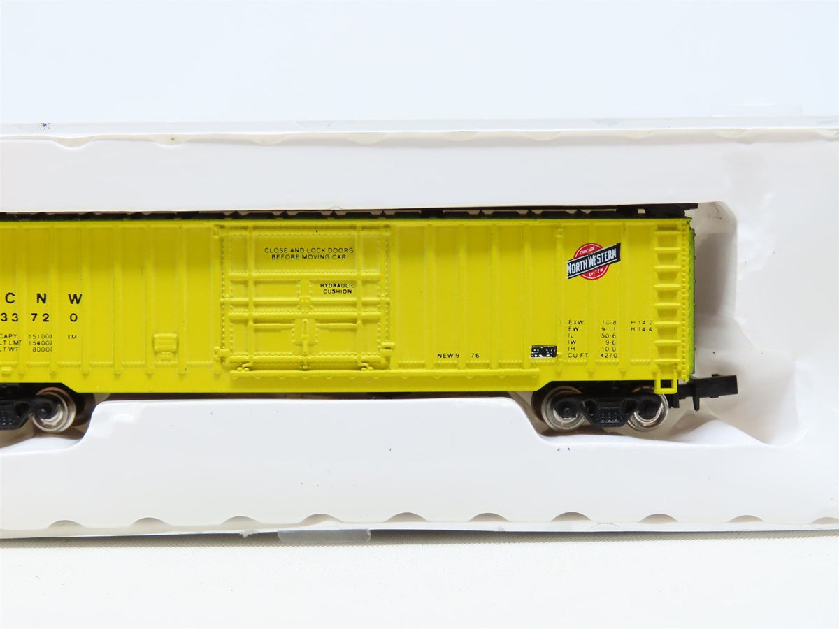 N Scale Con-Cor 001-147101 CNW Chicago North Western 50&#39; Box Car #33720