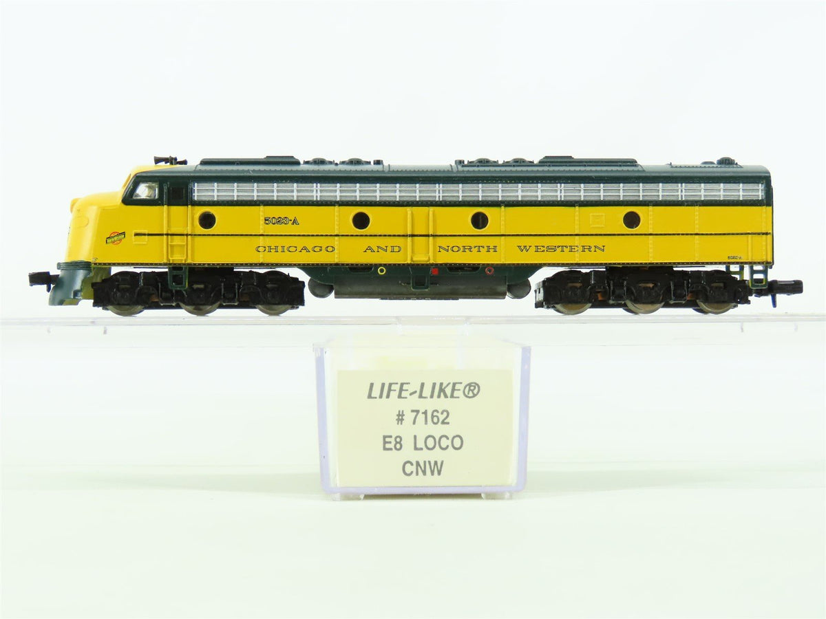 N Scale Life-Like 7162 CNW Chicago &amp; North Western EMD E8A Diesel #5023-A