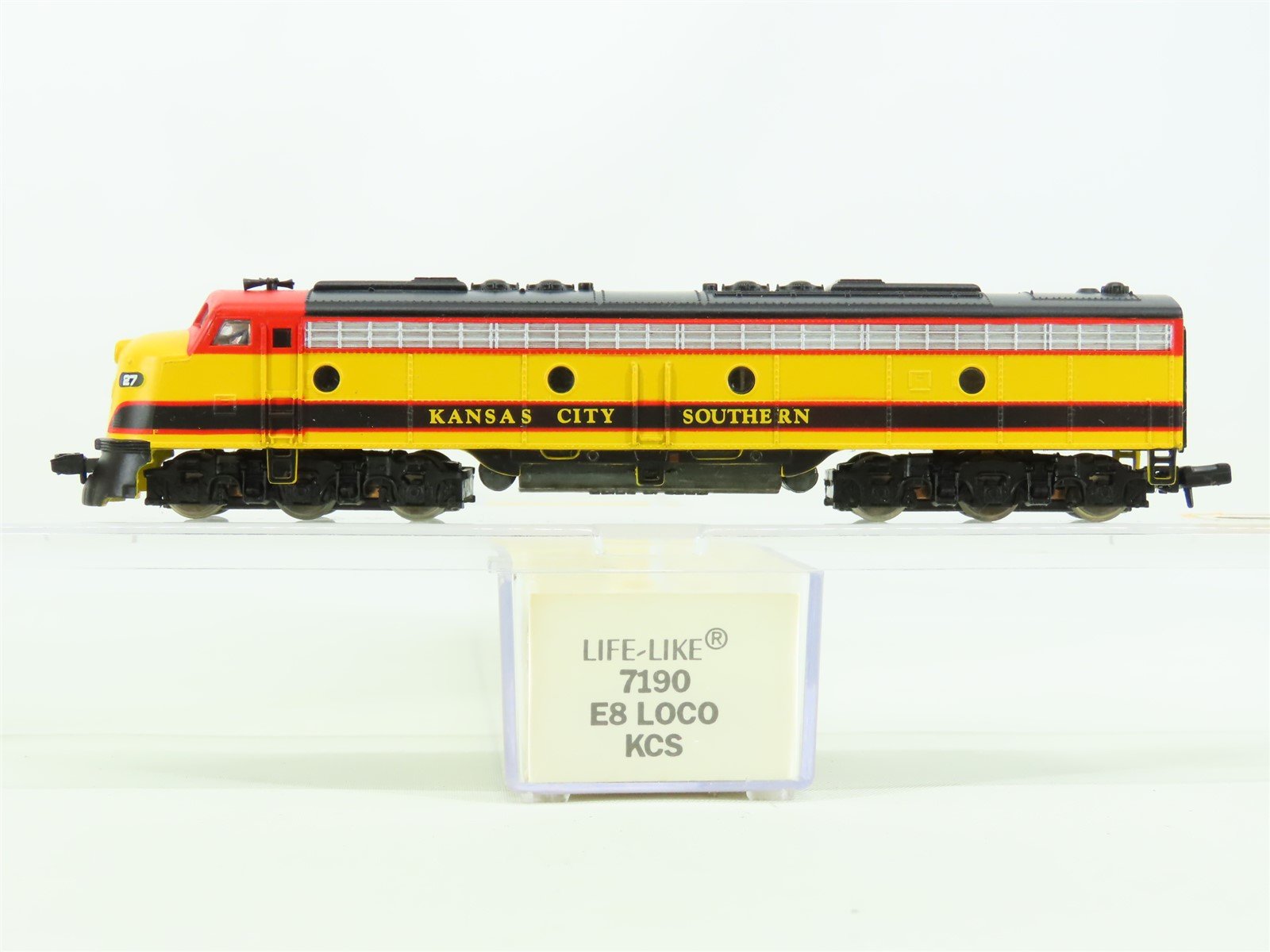 N Scale Life-Like 7190 KCS Kansas City Southern EMD E8A Diesel Locomotive #27