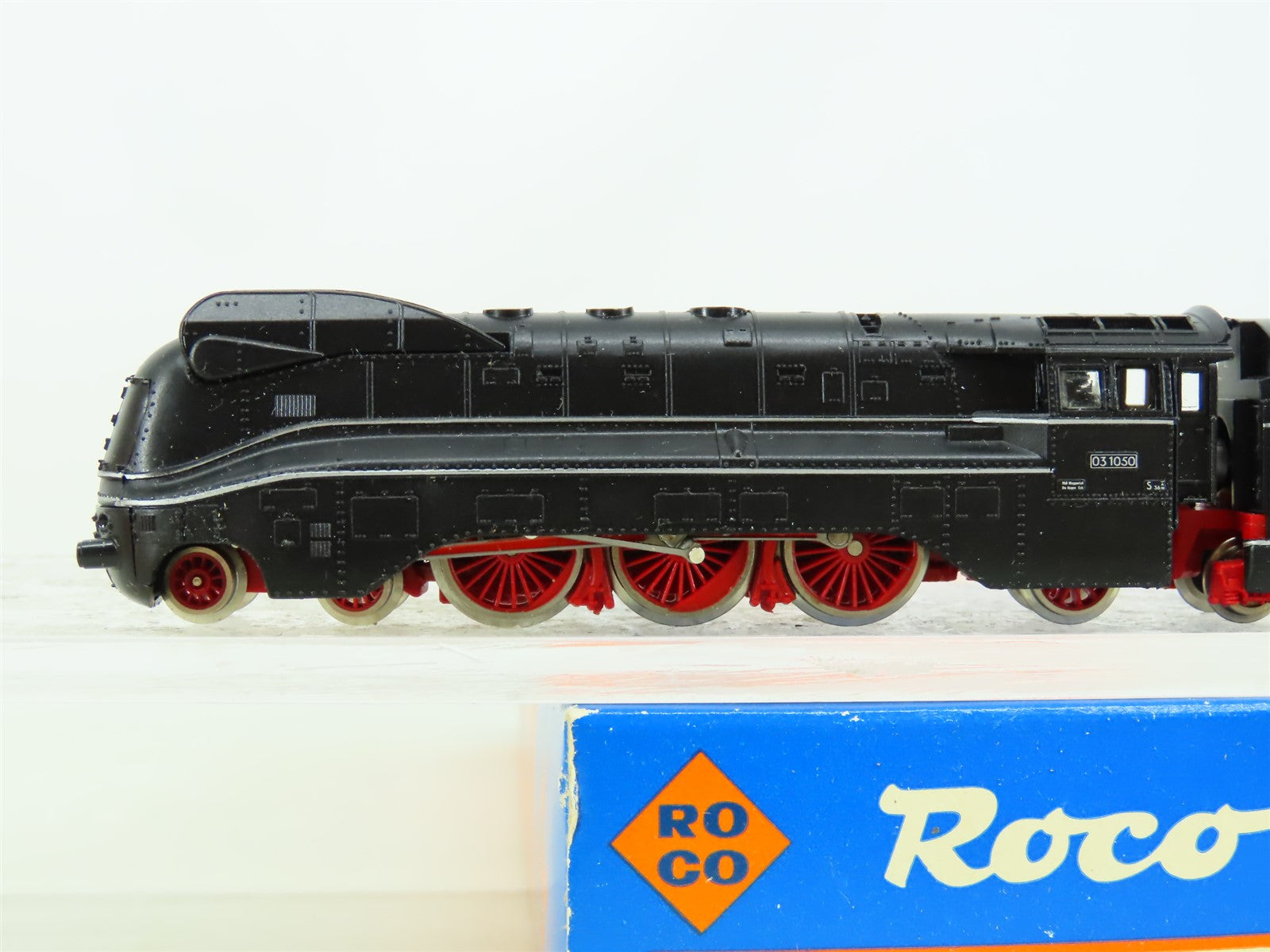 N Scale Roco 02103A DR German 4-6-2 BR 03.10 Streamlined Steam Locomotive #1050
