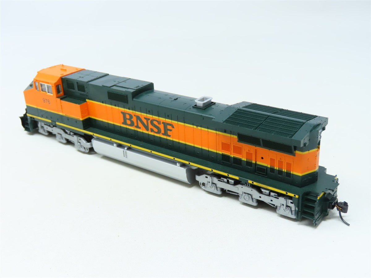 HO Scale KATO 37-1901 BNSF Railway GE C44-9W &quot;Dash 9&quot; Diesel #976 w/DCC