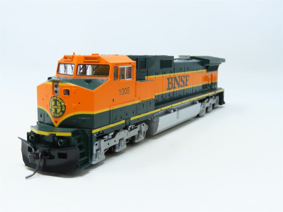 HO Scale KATO 37-1902 BNSF Railway GE C44-9W &quot;Dash 9&quot; Diesel #1005 w/DCC