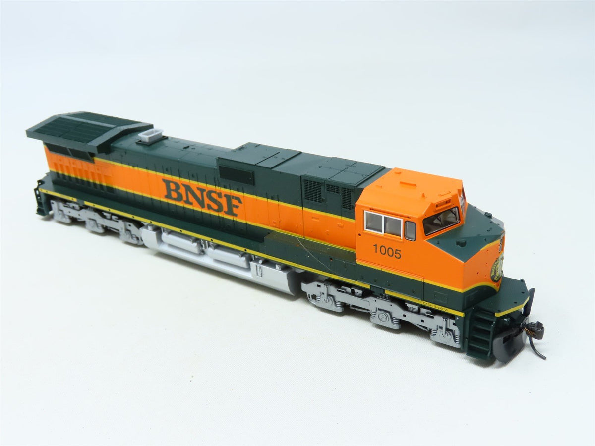 HO Scale KATO 37-1902 BNSF Railway GE C44-9W 