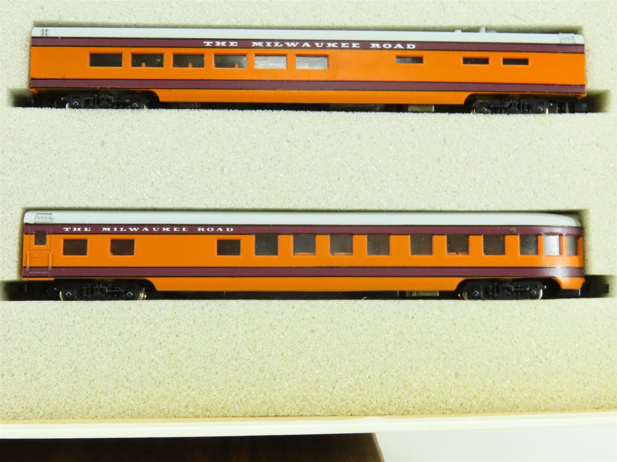 N Con-Cor Special Premiere MILW &quot;Olympian Hiawatha&quot; DL-109 Diesel Passenger Set