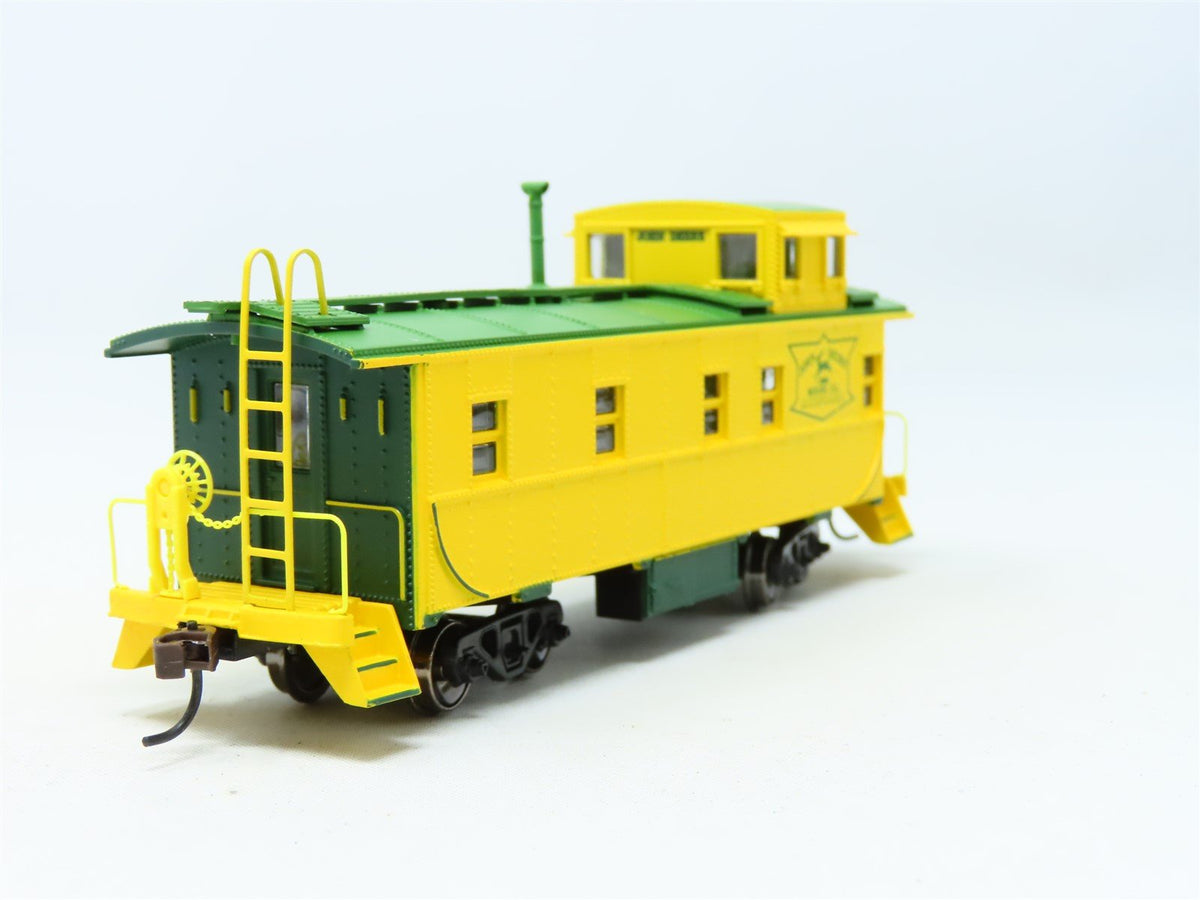 HO Scale Athearn #7725 John Deere Cupola Caboose