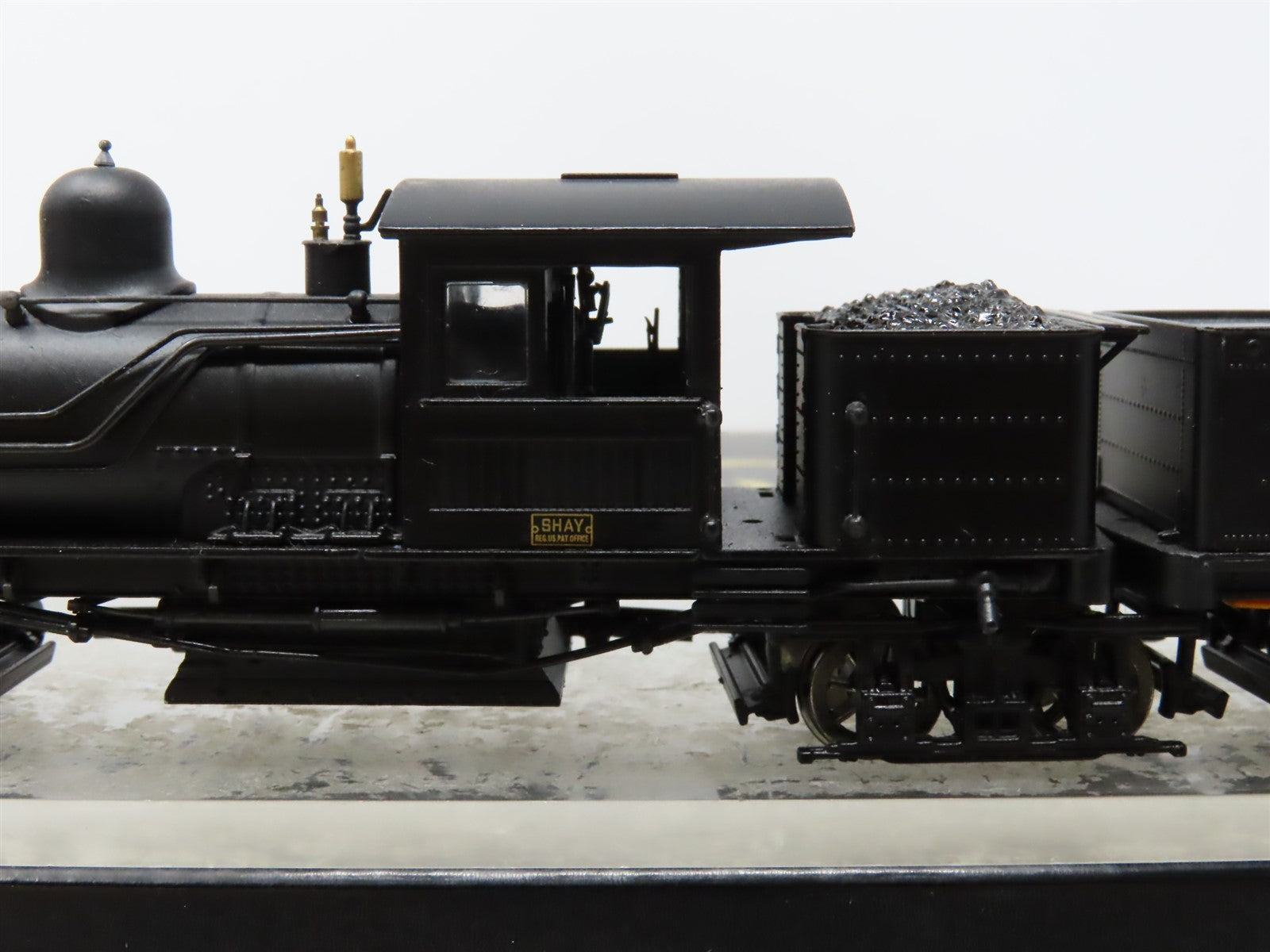 HO Scale Bachmann 81901 Painted Unlettered 80-Ton Shay Steam Locomotive