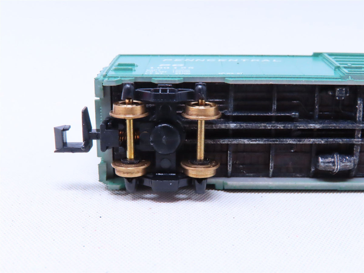 N Scale Con-Cor PC Penn Central 50&#39; Single Door Box Car #160125
