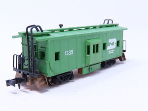 N Scale Con-Cor 0001-01251F BN Burlington Northern Bay Window Caboose #1335