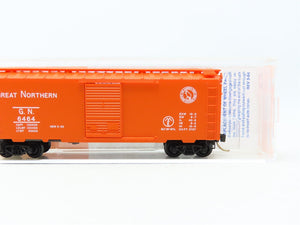 N Scale Micro-Trains MTL Lowell Smith 6464-25 GN Great Northern Boxcar #646425