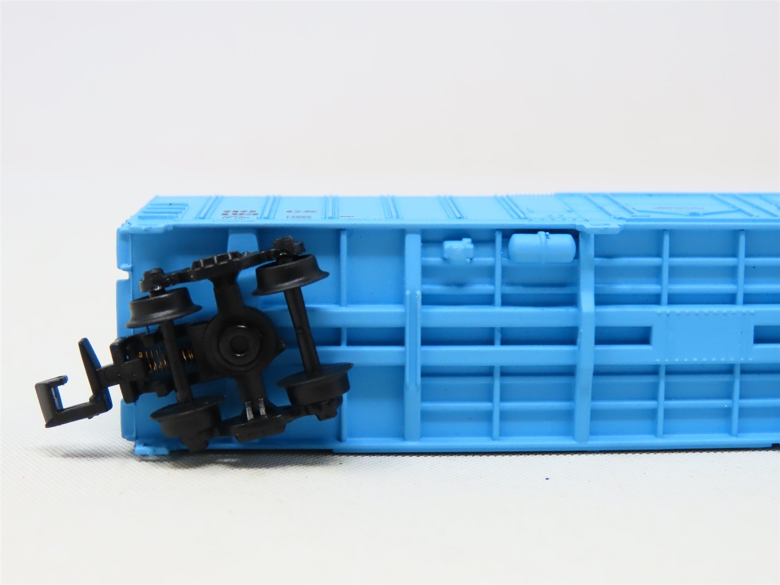 N Scale Walthers 932-8806 QOCX Quaker Oats 50' North American Box Car #193