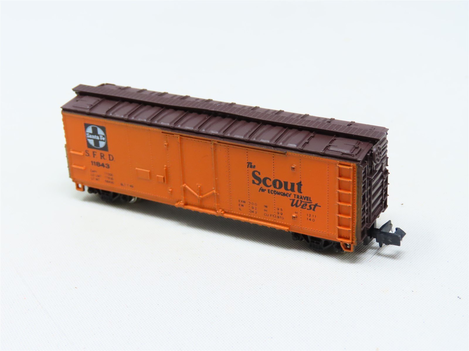 N Scale Con-Cor 0001-01052A SFRD Santa Fe 'Scout' 40' Steel Reefer #11843