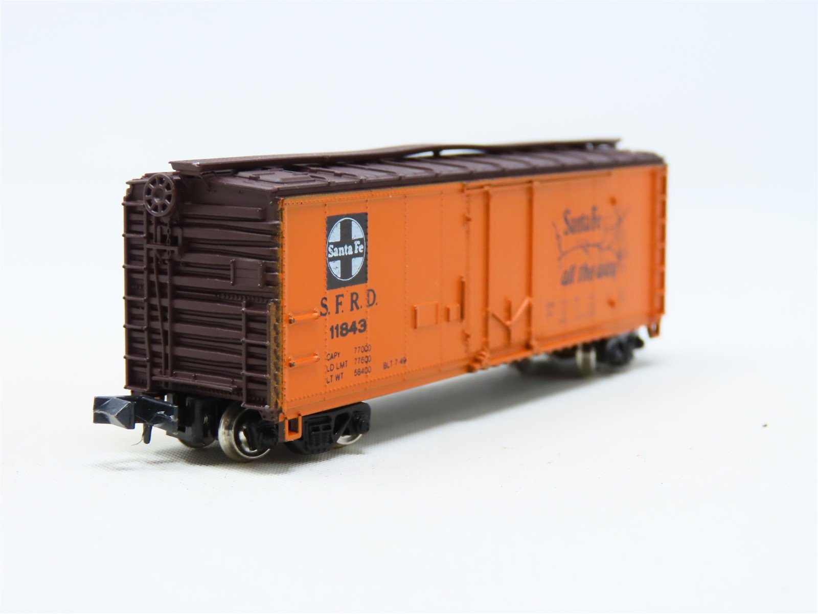 N Scale Con-Cor 0001-01052A SFRD Santa Fe 'Scout' 40' Steel Reefer #11843