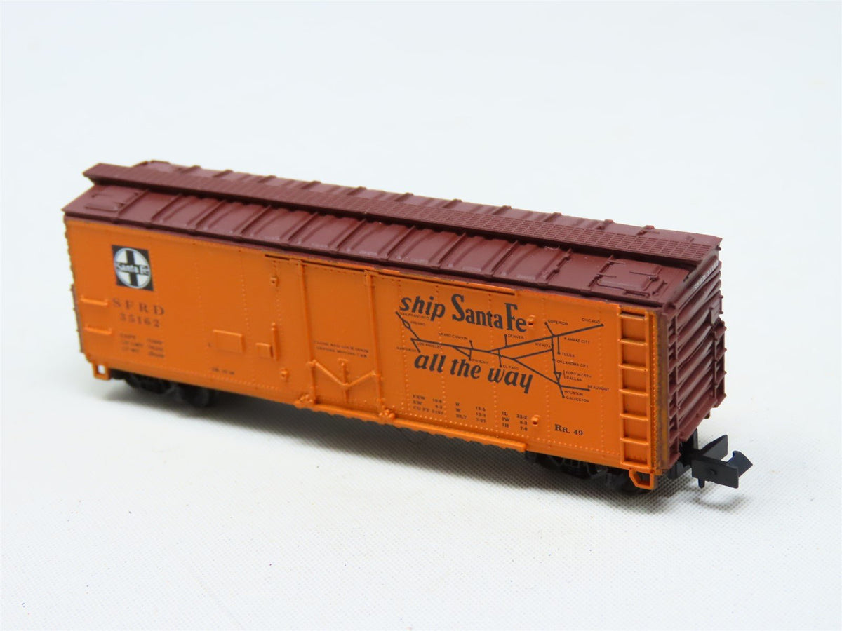 N Scale Con-Cor 001-008850 SFRD Santa Fe &#39;Scout&#39; 40&#39; Steel Reefer #35162