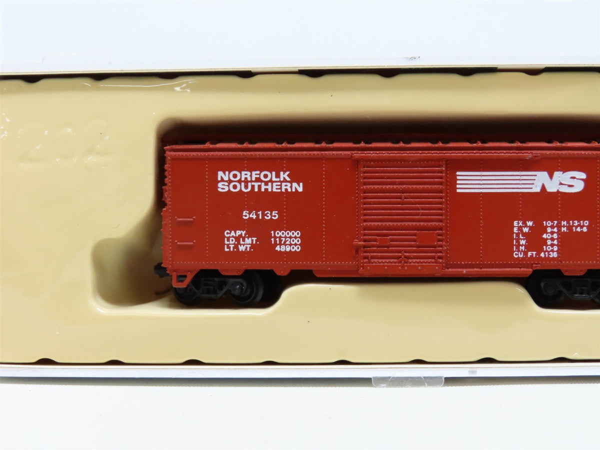 N Scale Con-Cor 0001-01004K NS Norfolk Southern 40&#39; Steel Box Car #54135