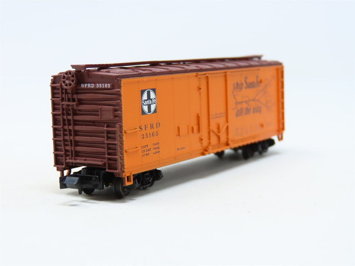 N Scale Con-Cor 001-008850 SFRD Santa Fe &#39;Texas Chief&#39; 40&#39; Steel Reefer #35165