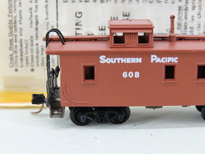 N Kadee Micro-Trains MTL 50070 SP Southern Pacific 34' Wood Sheathed Caboose 608