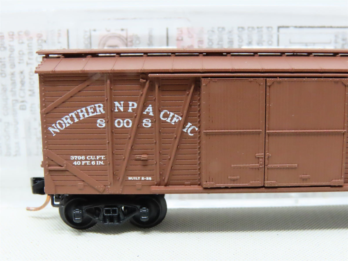 N Scale Micro-Trains MTL 29030 NP Northern Pacific 40&#39; Box Car #8008