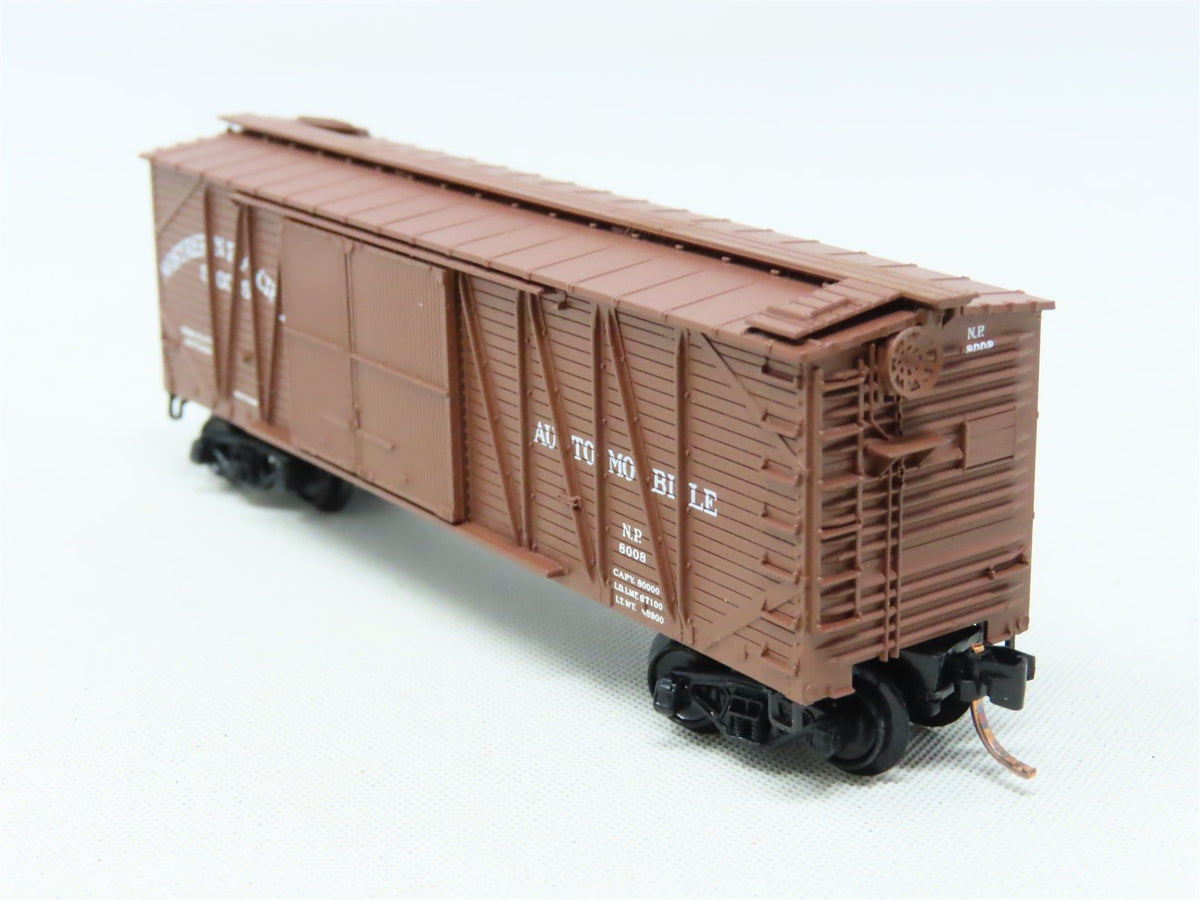 N Scale Micro-Trains MTL 29030 NP Northern Pacific 40&#39; Box Car #8008