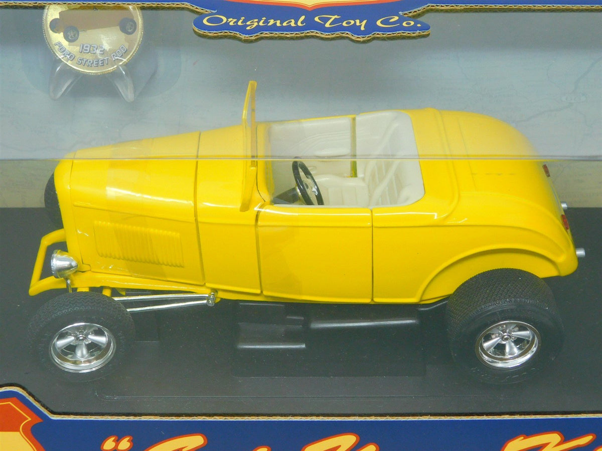 1:18 Scale Route 66 &quot;Get your Kicks&quot; RCE76254 1932 Ford Street Rod