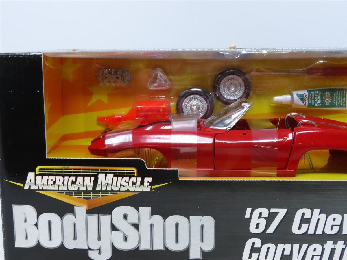 1:18 Scale ERTL American Muscle Body Shop 36520 &#39;67 Chevy Corvette Activity Set